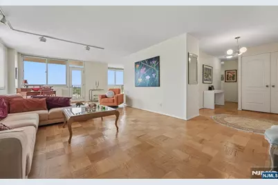 2150 Center Avenue 15E #15E, Fort Lee, NJ 07024 - Photo 1