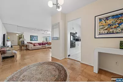 2150 Center Avenue 15E #15E, Fort Lee, NJ 07024 - Photo 4