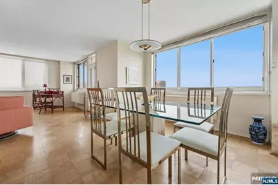 2150 Center Avenue 15E #15E, Fort Lee, NJ 07024 - Photo 6