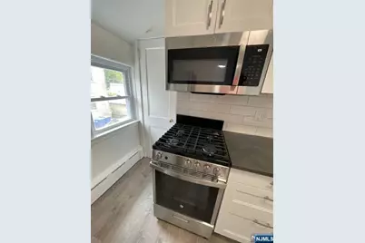 183 County Road Rear 2nd Fl- #Rear 2nd Fl-, Tenafly, NJ 07670 - Photo 8