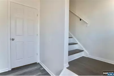 586 15th Avenue, Newark, NJ 07103 - Photo 8