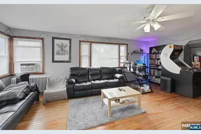 425 New Milford Avenue, Dumont, NJ 07628 - Photo 6