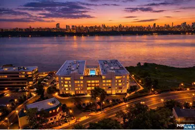 3 Somerset Lane X307 #x307, Edgewater, NJ 07020 - Photo 2