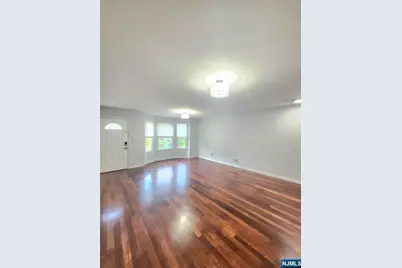 430 Aurora Avenue 430 #430, Cliffside Park, NJ 07010 - Photo 12