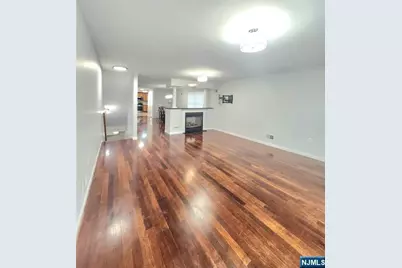430 Aurora Avenue 430 #430, Cliffside Park, NJ 07010 - Photo 8