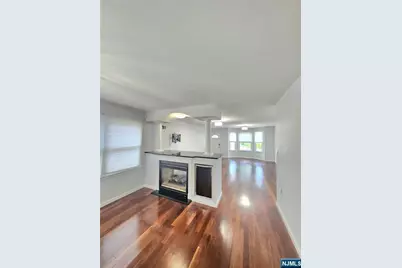 430 Aurora Avenue 430 #430, Cliffside Park, NJ 07010 - Photo 6
