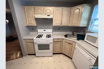 1076 Cambridge Court, Mahwah, NJ 07430 - Photo 6