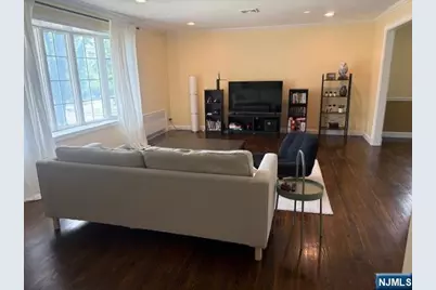 34 Marjorie Terrace, Englewood Cliffs, NJ 07632 - Photo 2