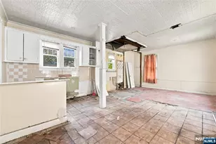 913 Summit Ave, Union City, NJ 07087 - Photo 22