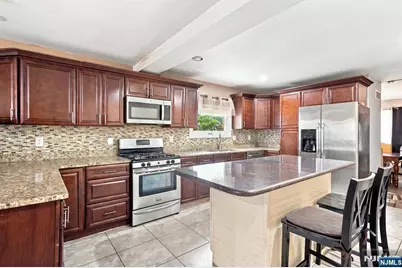 1528 Washington Avenue, Pompton Lakes, NJ 07442 - Photo 14