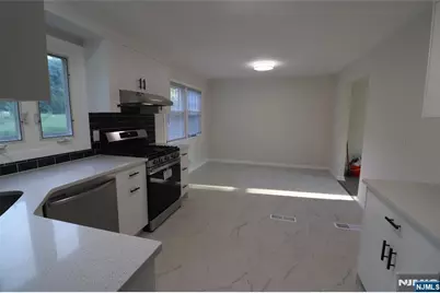 387 Gilbert Street, Ridgewood, NJ 07450 - Photo 6