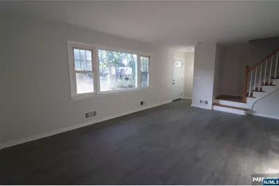 387 Gilbert Street, Ridgewood, NJ 07450 - Photo 2