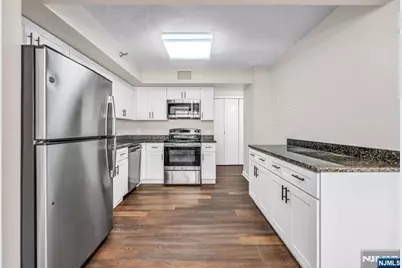 316 Prospect Avenue 12C #12C, Hackensack, NJ 07601 - Photo 4