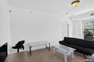 133 Maple Ave 303, East Orange, NJ 07017 - Photo 14