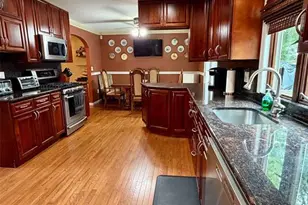 598 Cleveland Ave, River Vale Township, NJ 07675 - Photo 4