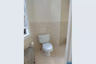 242 Stuyvesant Avenue 4 #4, Lyndhurst Township, NJ 07071 - Photo 10