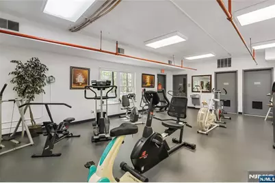 401 Dercole 211 #211, Norwood, NJ 07648 - Photo 34