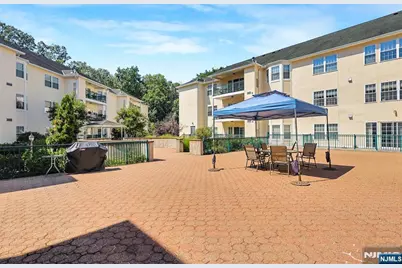 401 Dercole 211 #211, Norwood, NJ 07648 - Photo 32