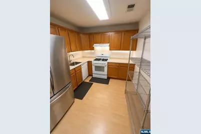 39 Union Street 201 #201, Hackensack, NJ 07601 - Photo 8