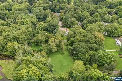 25 Bryers Lane, Upper Saddle River, NJ 07458 - Photo 34