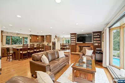 25 Bryers Lane, Upper Saddle River, NJ 07458 - Photo 8