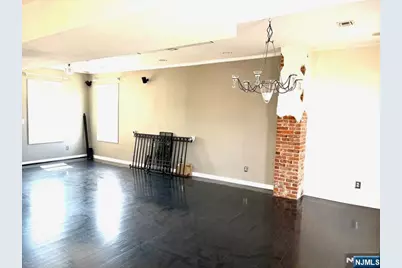 266 Livingston Avenue 2 #2, Lyndhurst Township, NJ 07071 - Photo 4
