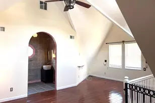 266 Livingston Ave 2, Lyndhurst Township, NJ 07071 - Photo 6