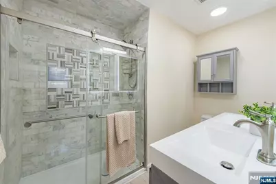 25 Cloverhill Place, Montclair, NJ 07042 - Photo 26