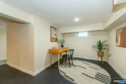 25 Cloverhill Place, Montclair, NJ 07042 - Photo 38