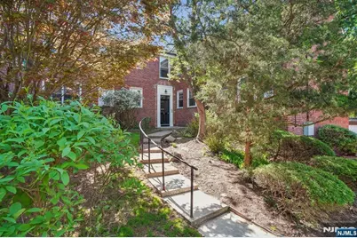 349 Bloomfield 53 #53, Verona, NJ 07044 - Photo 2