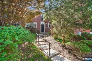 349 Bloomfield 53, Verona, NJ 07044 - Photo 2
