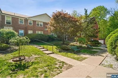 349 Bloomfield 53 #53, Verona, NJ 07044 - Photo 12