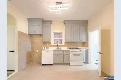 244 Lincoln Avenue, Cliffside Park, NJ 07010 - Photo 8