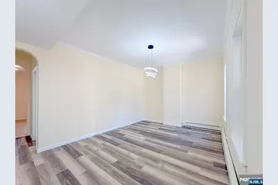 244 Lincoln Avenue, Cliffside Park, NJ 07010 - Photo 4