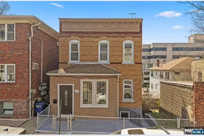 244 Lincoln Avenue, Cliffside Park, NJ 07010 - Photo 2