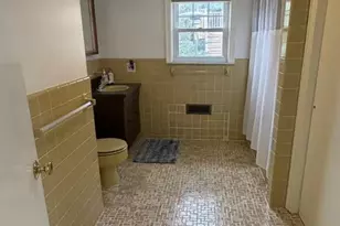 422 Second Ave, Lyndhurst Township, NJ 07071 - Photo 12