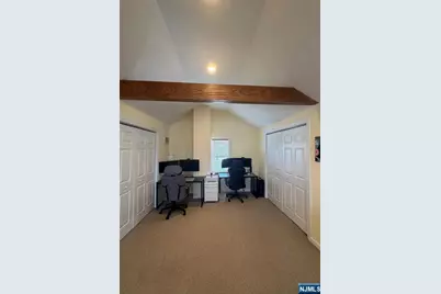 422 2nd Avenue, Lyndhurst Township, NJ 07071 - Photo 8