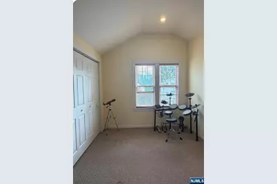 422 2nd Avenue, Lyndhurst Township, NJ 07071 - Photo 10
