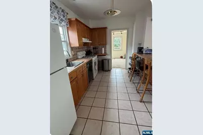 422 2nd Avenue, Lyndhurst Township, NJ 07071 - Photo 6
