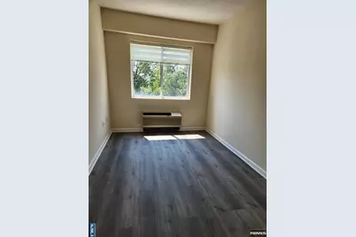 399 11th Street 302 #302, Palisades Park, NJ 07650 - Photo 2