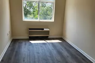 399 11th Street 302, Palisades Park, NJ 07650 - Photo 2