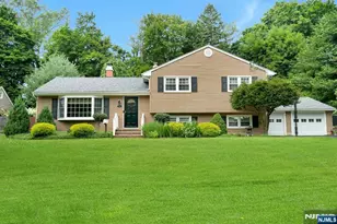 60 Sunnyside Rd, Mahwah, NJ 07430 - Photo 1