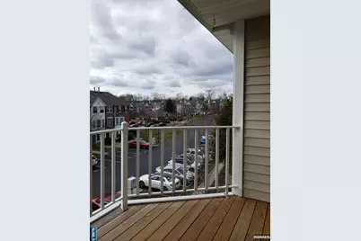 877 Juniper Way 877 #877, Mahwah, NJ 07430 - Photo 8
