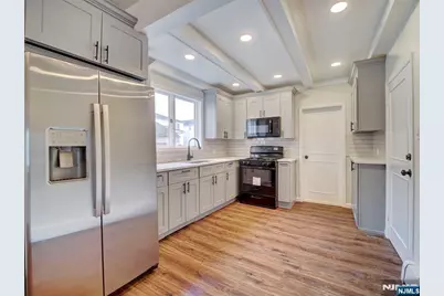 27 Honiss Street, Belleville, NJ 07109 - Photo 12