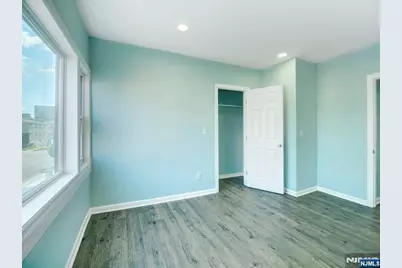 27 Honiss Street, Belleville, NJ 07109 - Photo 18