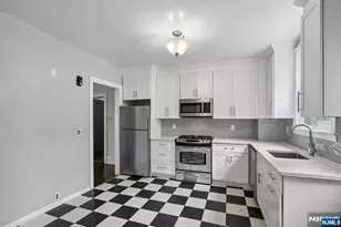 195 Riveredge Road 1, Tenafly, NJ 07670 - Photo 8