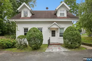 195 Riveredge Road 1, Tenafly, NJ 07670 - Photo 2