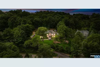 27 Shinnecock Trail, Franklin Lakes, NJ 07417 - Photo 1