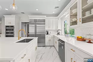 27 Shinnecock Trail, Franklin Lakes, NJ 07417 - Photo 10