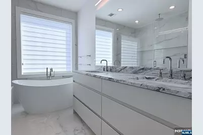 1656 Maple Street, Fort Lee, NJ 07024 - Photo 20